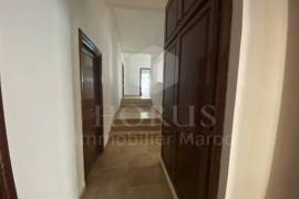 Appartement de 200m2 à louer, Racine